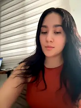 Nina lovi online show from November 27, 2025, 8:42 pm