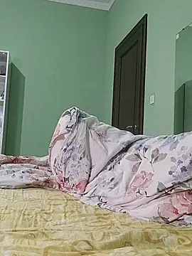 Vivian115 online show from April 2, 2026, 8:37 pm