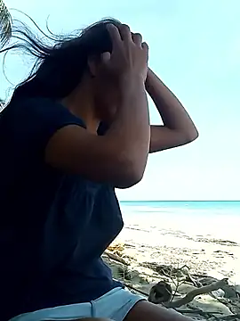 Luna-Natural online show from September 14, 2025, 4:18 pm