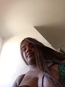 Snapshot of AbellaLizz chatting on September 26, 2025, 9:21 pm AbellaLizz online show from September 26, 2025, 9:21 pm