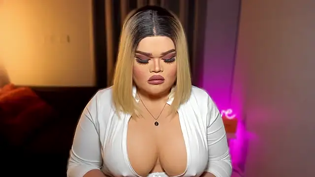 KarolinaThompson online show from February 20, 2025, 10:27 am