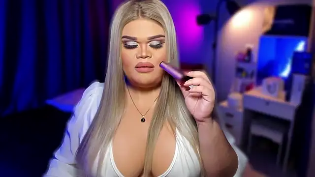 KarolinaThompson online show from January 19, 2025, 6:43 pm