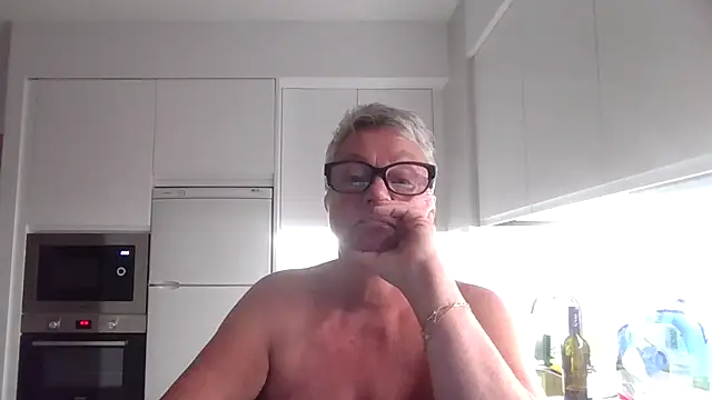 GrannyChrissy68 online show from October 10, 2025, 8:53 pm