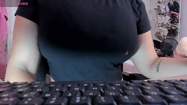 sweetfabianaxl online show from September 30, 2025, 7:42 pm