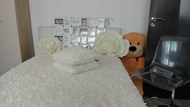 sweetemy4u online show from April 7, 2026, 9:00 am