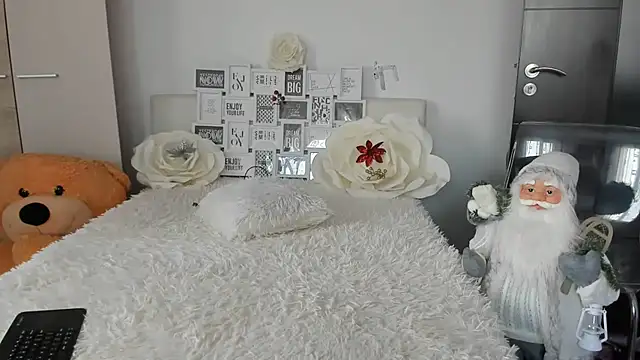 sweetemy4u online show from December 20, 2025, 7:33 am