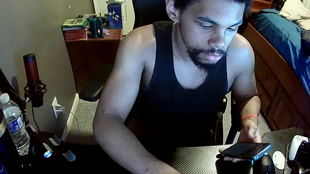 Snapshot of Neovergil0 chatting on January 1, 2025, 5:33 am Neovergil0 online show from January 1, 2025, 5:33 am