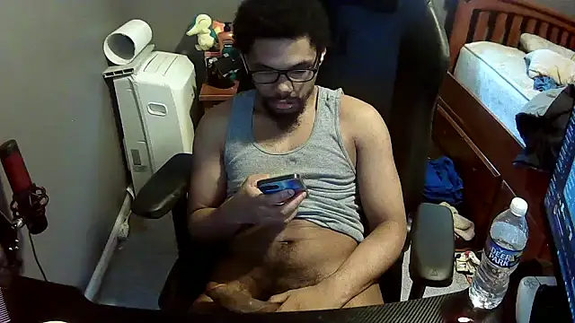 Snapshot of Neovergil0 chatting on February 6, 2025, 8:45 pm Neovergil0 online show from February 6, 2025, 8:45 pm