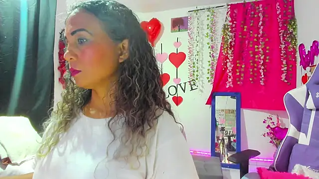 samantha  smile online show from October 17, 2025, 12:14 am