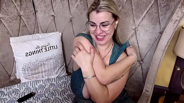 BustyGizelle online show from March 11, 2026, 5:34 am