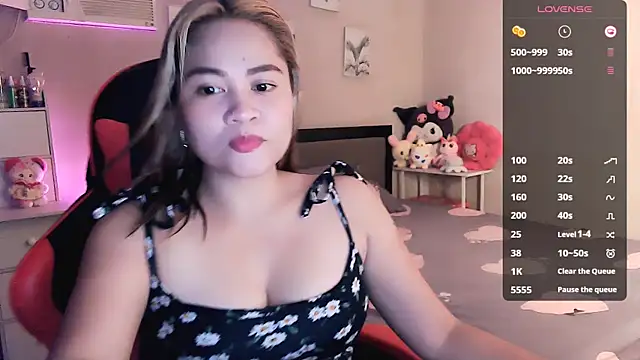 yenyen  online show from June 17, 2026, 1:49 am
