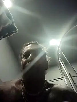 trucker1979 online show from July 10, 2026, 5:24 pm