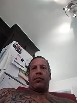 trucker1979 online show from May 27, 2026, 4:36 pm