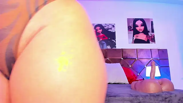 Snapshot of Ariana_lopezz chatting on March 1, 2025, 12:45 pm Ariana lopezz online show from March 1, 2025, 12:45 pm