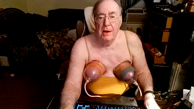 Toastir online show from December 1, 2025, 4:08 pm