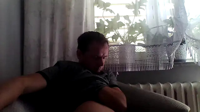grzes19763 online show from July 6, 2026, 8:21 am