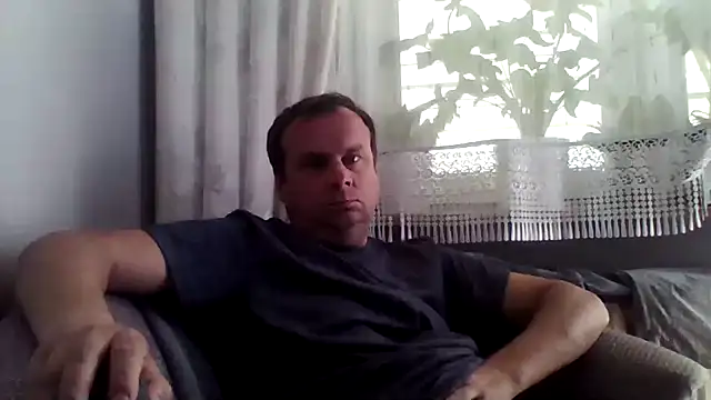 grzes19763 online show from May 6, 2026, 10:08 am