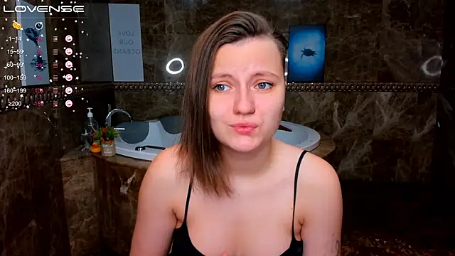 MelindaTin online show from November 22, 2025, 12:21 am