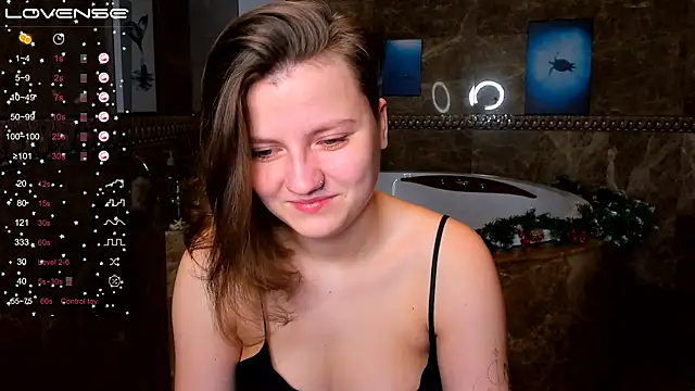 Snapshot of MelindaTin chatting on January 19, 2025, 1:32 am MelindaTin online show from January 19, 2025, 1:32 am