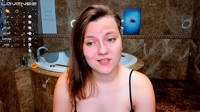 Snapshot of MelindaTin chatting on September 25, 2025, 1:11 am MelindaTin online show from September 25, 2025, 1:11 am