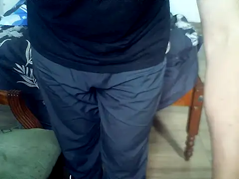 Snapshot of Latinjim29 chatting on December 20, 2025, 5:49 pm Latinjim29 online show from December 20, 2025, 5:49 pm