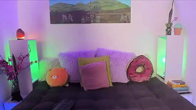 LillyCandy online show from September 25, 2025, 6:14 pm