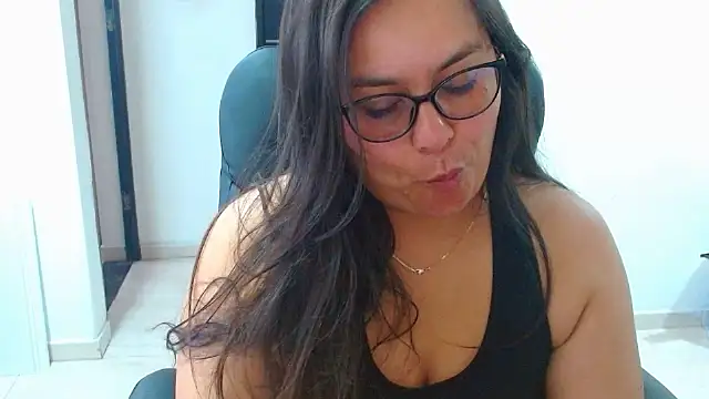 Snapshot of Ixchel_Anaid chatting on November 29, 2025, 3:34 pm Ixchel Anaid online show from November 29, 2025, 3:34 pm