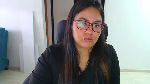 Snapshot of Ixchel_Anaid chatting on October 2, 2025, 1:25 pm Ixchel Anaid online show from October 2, 2025, 1:25 pm