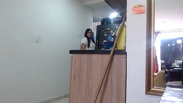 Snapshot of Ixchel_Anaid chatting on March 1, 2025, 12:56 pm Ixchel Anaid online show from March 1, 2025, 12:56 pm