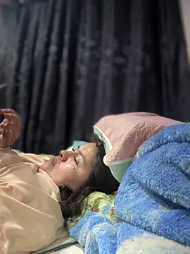 Snapshot of Ixchel_Anaid chatting on October 20, 2025, 5:09 am Ixchel Anaid online show from October 20, 2025, 5:09 am