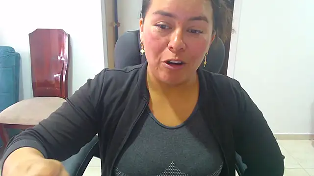 Snapshot of Ixchel_Anaid chatting on September 17, 2025, 1:24 pm Ixchel Anaid online show from September 17, 2025, 1:24 pm