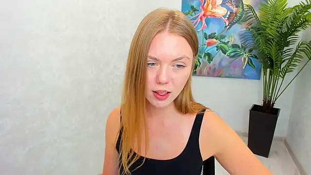 Snapshot of Strawberrye chatting on February 20, 2026, 6:26 am Strawberrye online show from February 20, 2026, 6:26 am