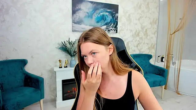 Snapshot of Strawberrye chatting on February 26, 2026, 3:28 am Strawberrye online show from February 26, 2026, 3:28 am