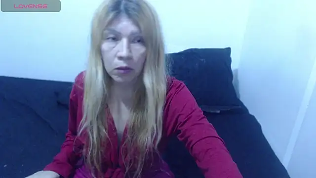 Dulce-Bella online show from March 25, 2026, 8:52 pm