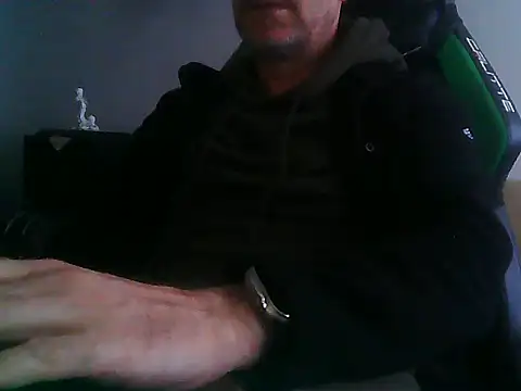 boran34 online show from April 10, 2026, 4:14 pm