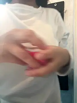 Snapshot of Aestheticsgirl chatting on November 27, 2025, 10:21 pm Aestheticsgirl online show from November 27, 2025, 10:21 pm