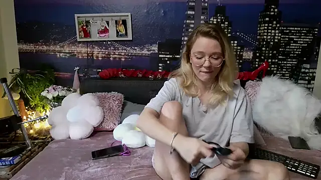 little-leni online show from February 25, 2025, 10:48 am