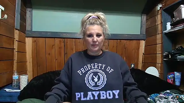 lisaxlovexxx online show from January 12, 2026, 7:20 pm