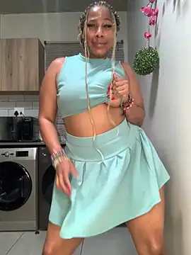 CurvyDesire1 online show from January 16, 2026, 5:17 pm