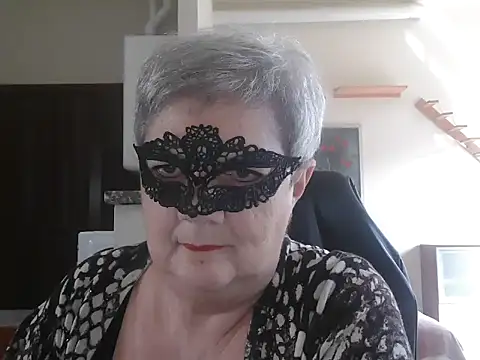 simona60 online show from April 15, 2026, 1:15 pm