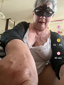 simona60 online show from May 31, 2026, 8:09 am