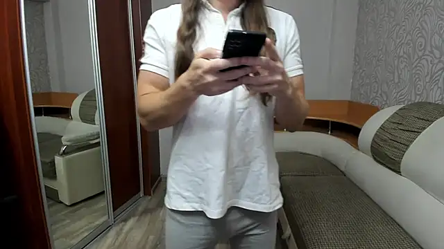 Marrymepls online show from October 2, 2025, 3:15 pm