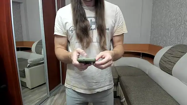 Marrymepls online show from October 4, 2025, 5:58 pm