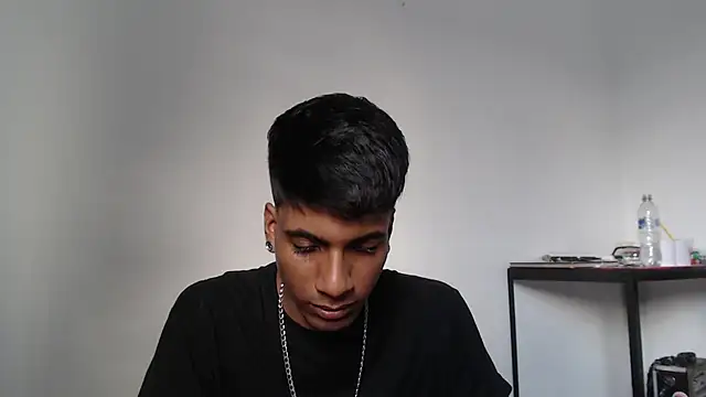 stevenosori online show from April 21, 2026, 10:38 pm