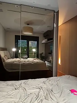 jasminesummer online show from February 15, 2026, 2:16 pm