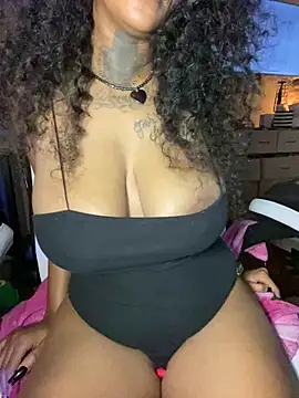 MzParker online show from February 18, 2025, 2:59 pm