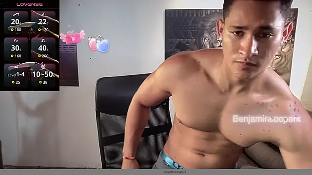 BenjaminCooperk online show from October 26, 2025, 7:47 pm