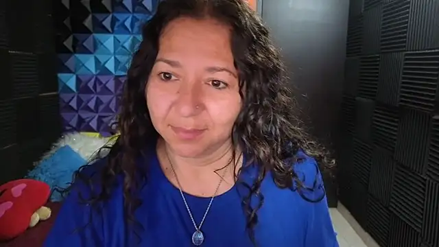 katifoxx online show from September 17, 2025, 5:59 pm