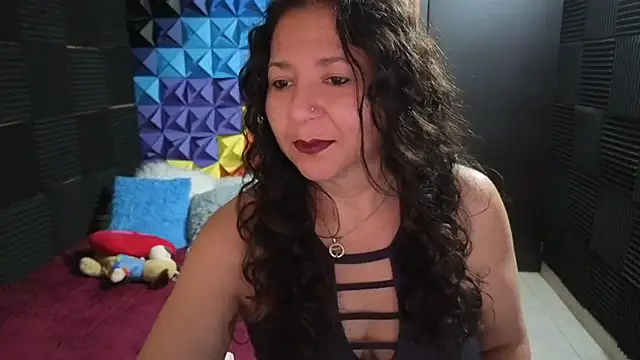 katifoxx online show from September 16, 2025, 3:24 pm