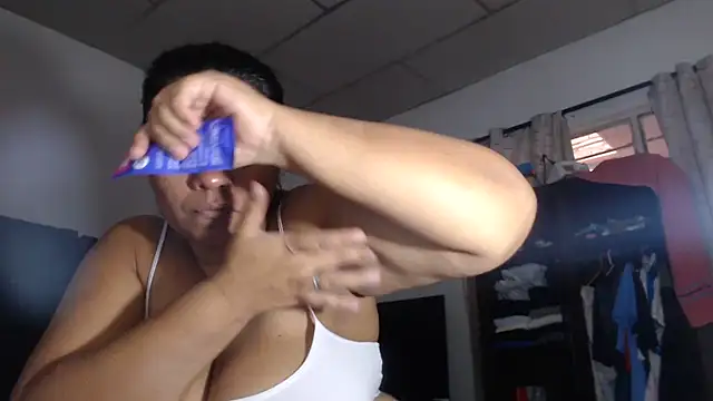 adrixxx38 online show from February 6, 2026, 9:44 pm